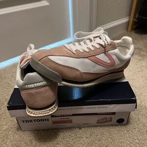 Tretorn Rawlins (blush size 8)